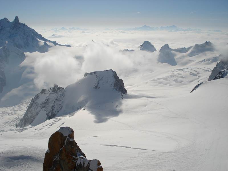 Off piste skiing in Chamonix