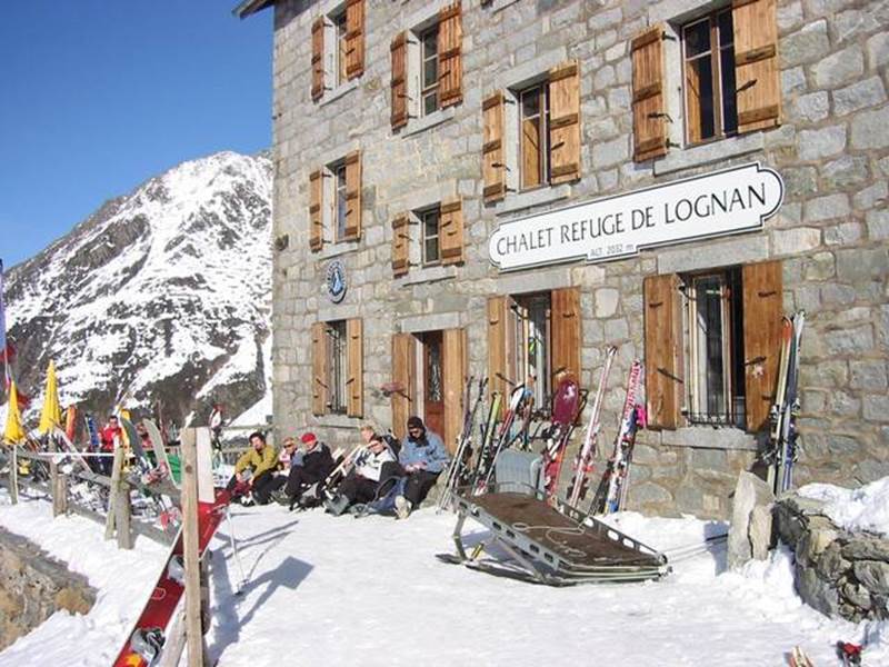 refuge lognan grands montets