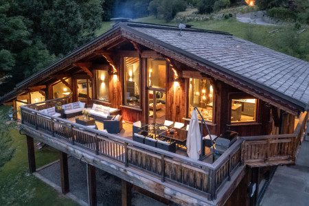 Chalet Hibou Exterior night
