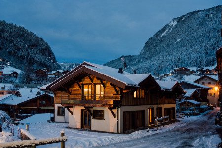 Chalet Harmonie Exterior at dusk