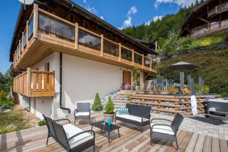 Chalet Lumina Terrace seating in Summer