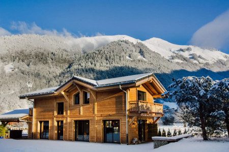 Chalet Soleil dOr External in the snow close up