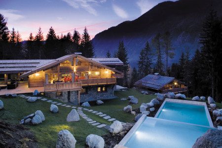 Chalet Amazon Creek at dusk showing access to exterior pool